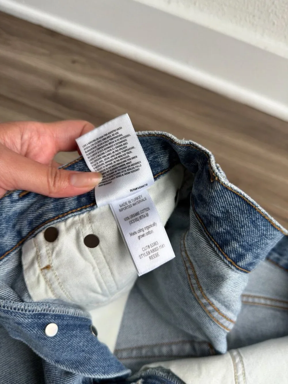 AGOLDE Reese Relaxed Cut Off Short - Picture 4 of 5